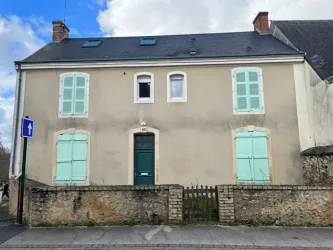 Maison à vendre Le Breil sur Mérize - 6 pièces - 4 chambres - MAV66971